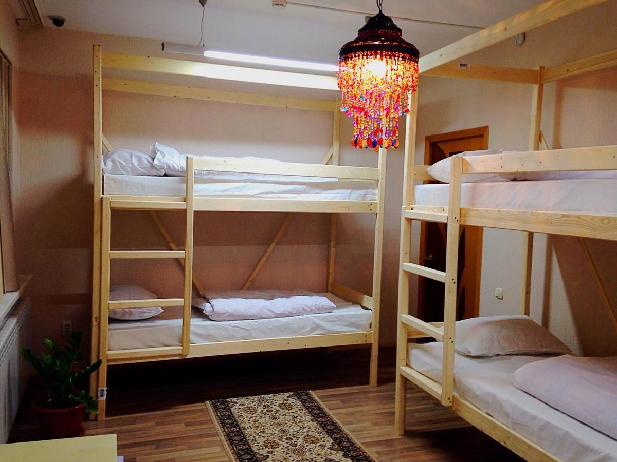 Отели типа «постель и завтрак» Hostel Arzy Атырау-5